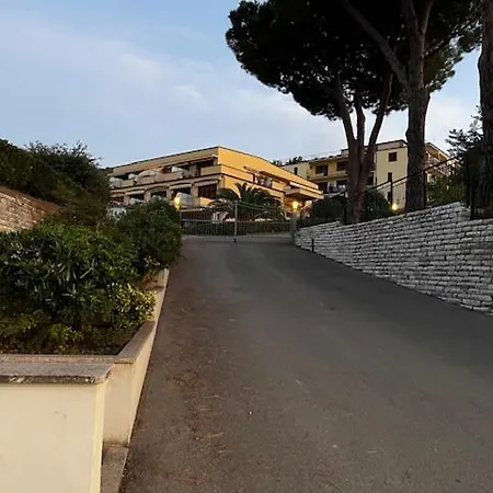 アパート Elysia *